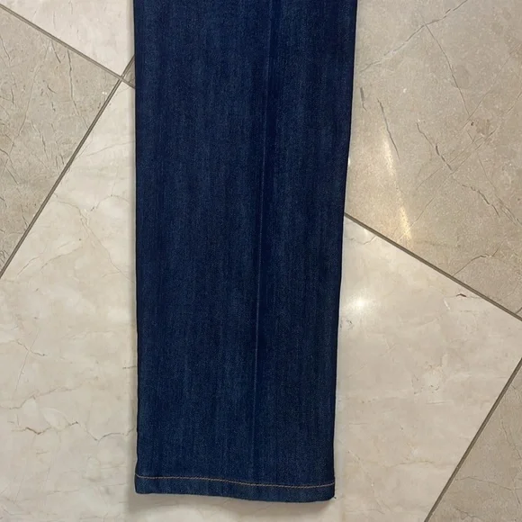 ⭐️ INC Denim slim fit skinny leg jeans - size 4 - Picture 9 of 10